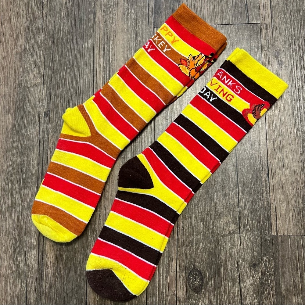 Holidays Festive Thanksgiving Turkey Trot Day Strips Unisex 2 Socks Multicolor
